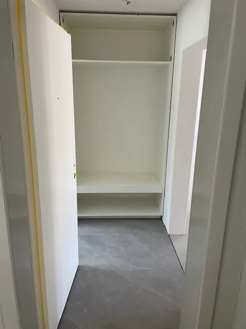 First rental of new 4.5 room apartments with balcony in completely renovated house