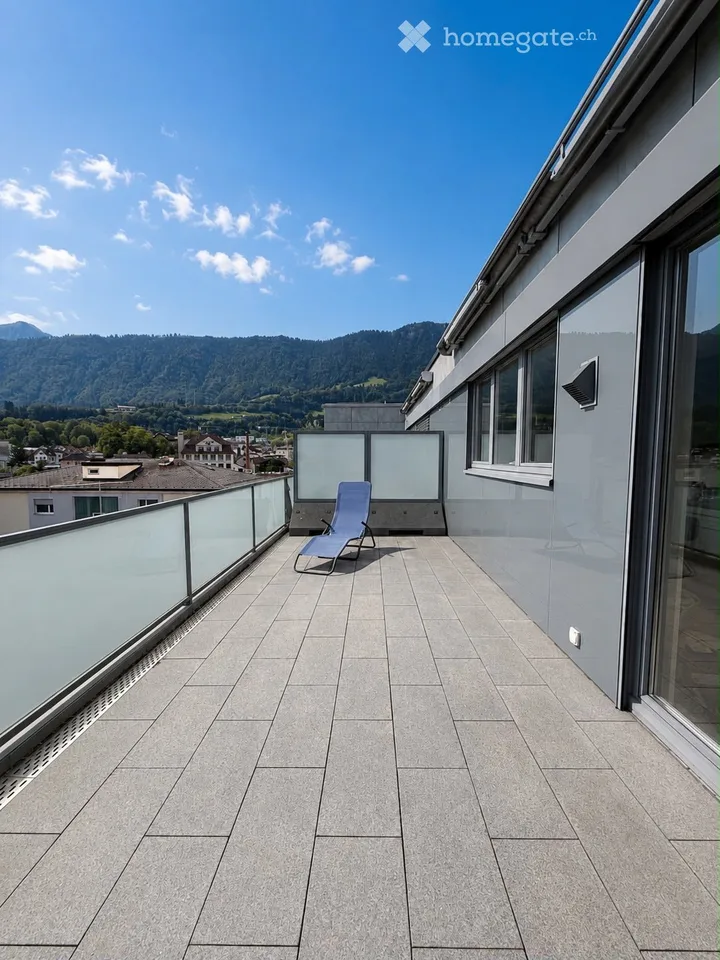 Wunderschöne 3.5-Zimmer-Attikawohnung mit Bergpanorama in Goldau