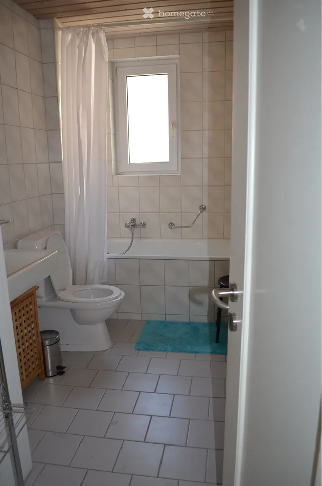 Zimmer in Frauen-WG zu vermieten - möbliert - ab 01. Oktober