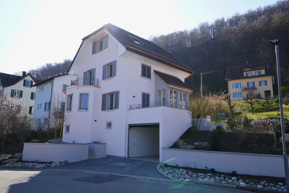 Ein Zuhause mit Charakter - stilvoll saniert, hochwertig ausgebaut und mit traumhaftem Garten