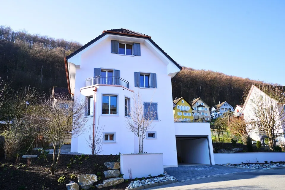 Ein Zuhause mit Charakter - stilvoll saniert, hochwertig ausgebaut und mit traumhaftem Garten