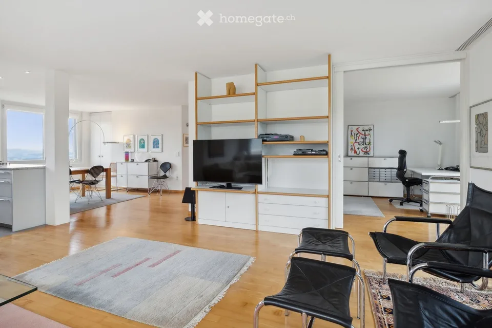 helle 3 1/2 Zimmer Attikawohnung mit hohem Wohnkomfort in Pfaffhausen