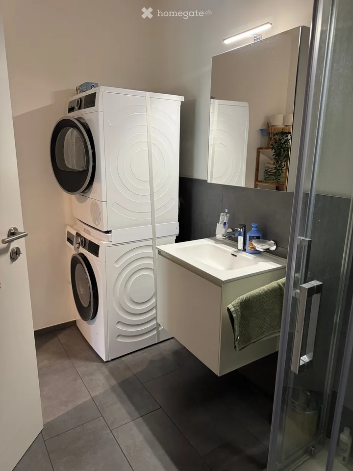 Wohnung mit 3.5 Zimmern und gepflastertem Garten