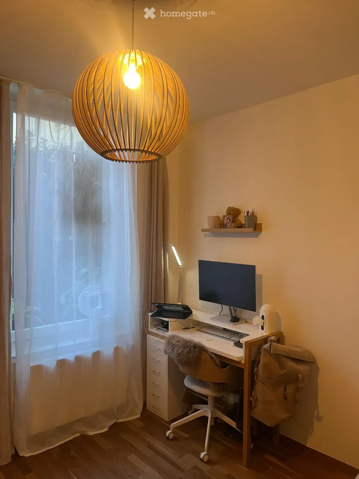 Charming 3.5-room old building apartment on the ground floor in Bern