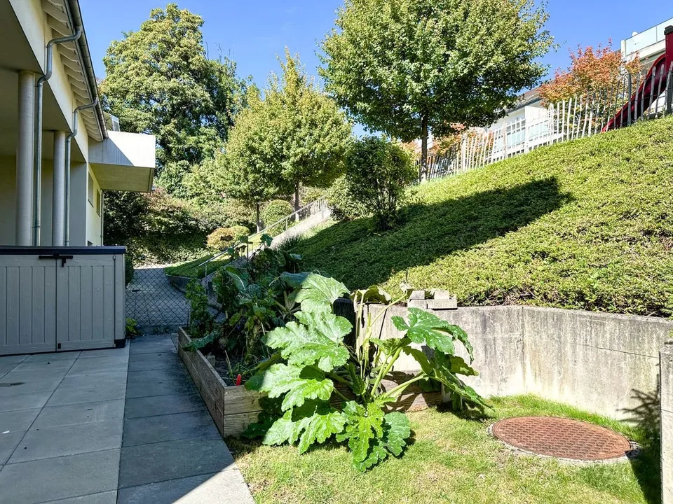 Superbo appartamento familiare con balcone-giardino e vista libera