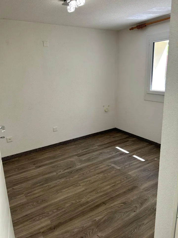 2 rooms, private terrace and parking space – all inclusive for CHF 830.–