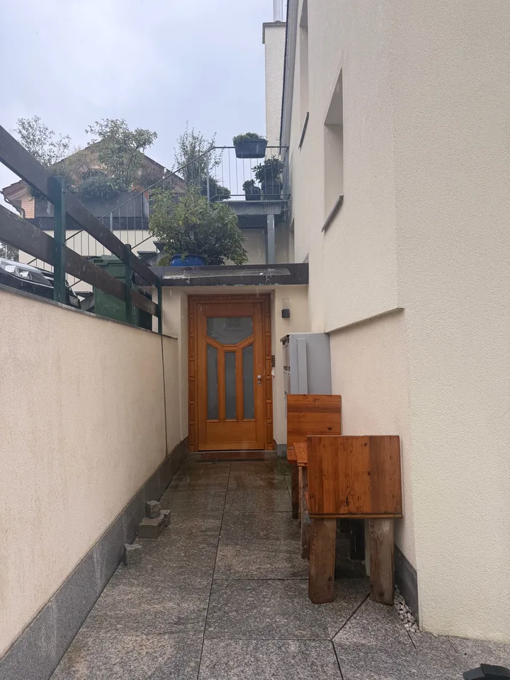 2 rooms, private terrace and parking space – all inclusive for CHF 830.–