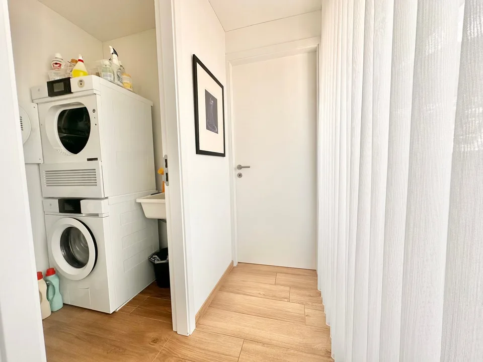 Penthouse moderne avec terrasse de 40 m² et vue panoramique sur Locarno