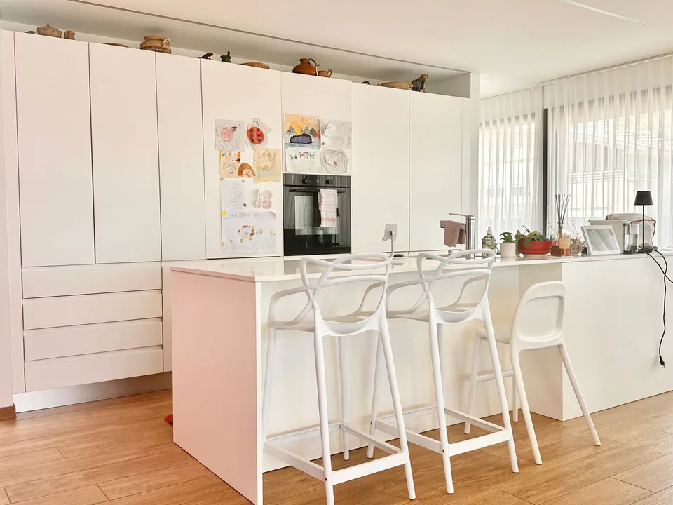 Penthouse moderne avec terrasse de 40 m² et vue panoramique sur Locarno