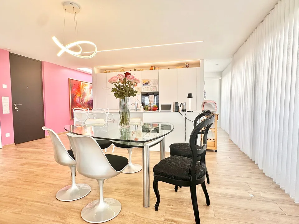 Penthouse moderne avec terrasse de 40 m² et vue panoramique sur Locarno