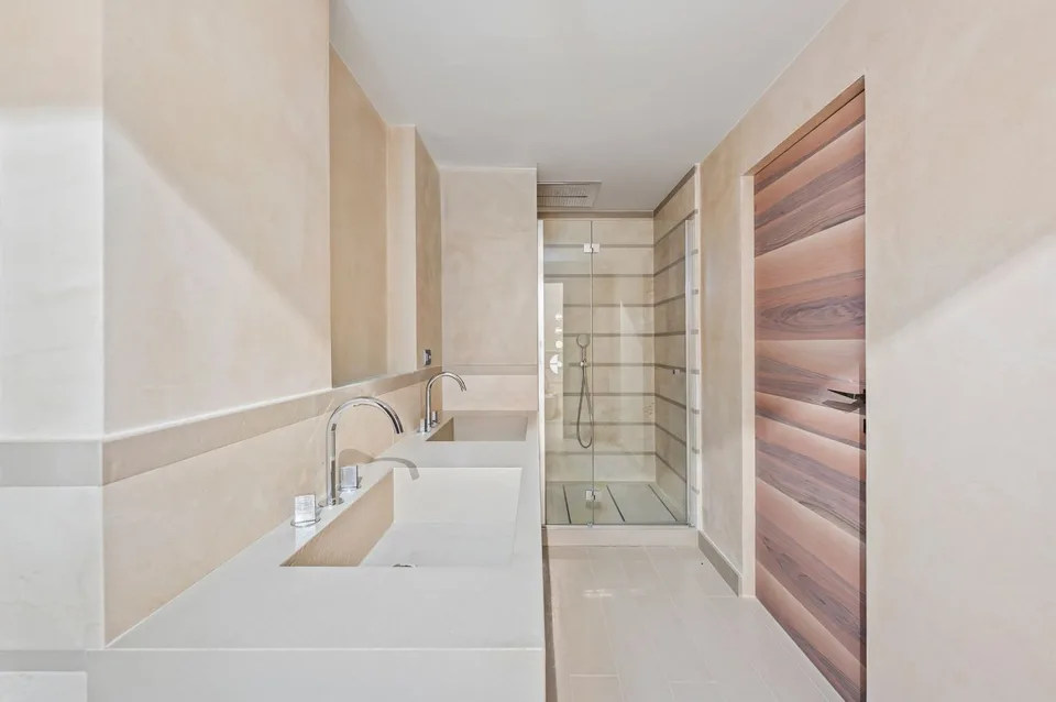 VILLA 5,5 LOCALI CON VISTA LAGO – foto 12 di 13