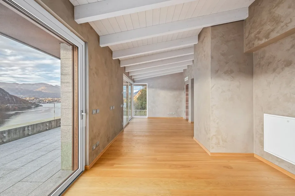 VILLA 5,5 LOCALI CON VISTA LAGO – foto 7 di 13