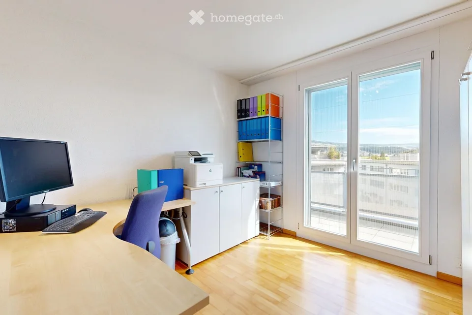 Charmante 5.5-Zimmer-Attikawohnung in Rütihof – Wohnen mit Weitblick