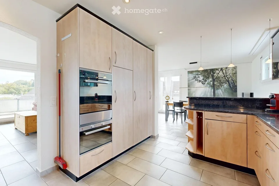 Charmante 5.5-Zimmer-Attikawohnung in Rütihof – Wohnen mit Weitblick