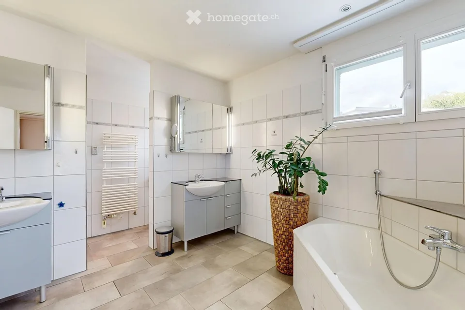 Charmante 5.5-Zimmer-Attikawohnung in Rütihof – Wohnen mit Weitblick