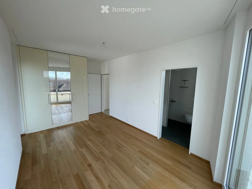 EXCLUSIVE 3.5-ROOM ATTIC APARTMENT WITH 360° PANORAMIC VIEW AND SPACIOUS SUN TERRACE