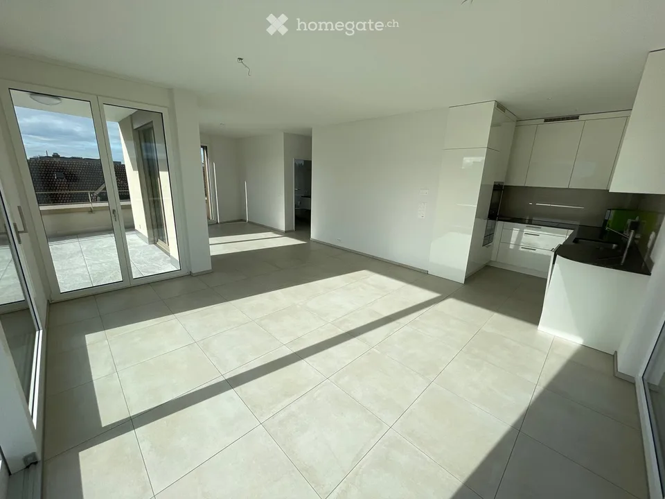 EXCLUSIVE 3.5-ROOM ATTIC APARTMENT WITH 360° PANORAMIC VIEW AND SPACIOUS SUN TERRACE