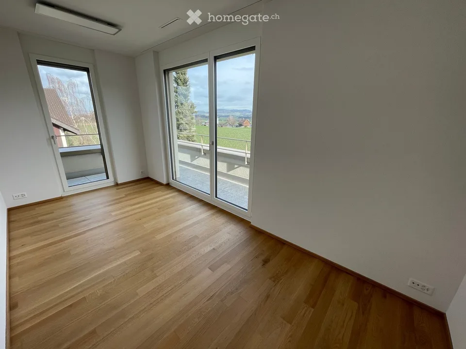 EXCLUSIVE 3.5-ROOM ATTIC APARTMENT WITH 360° PANORAMIC VIEW AND SPACIOUS SUN TERRACE