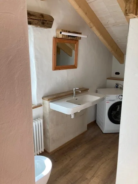 Appartement moderne 4.5 pièces dans les combles à Büsserach avec balcon et belle vue