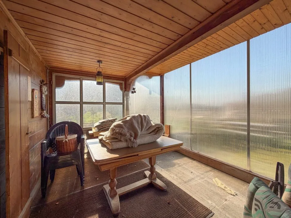 Chalet affascinante con grande potenziale su un grande terreno – foto 6 di 15