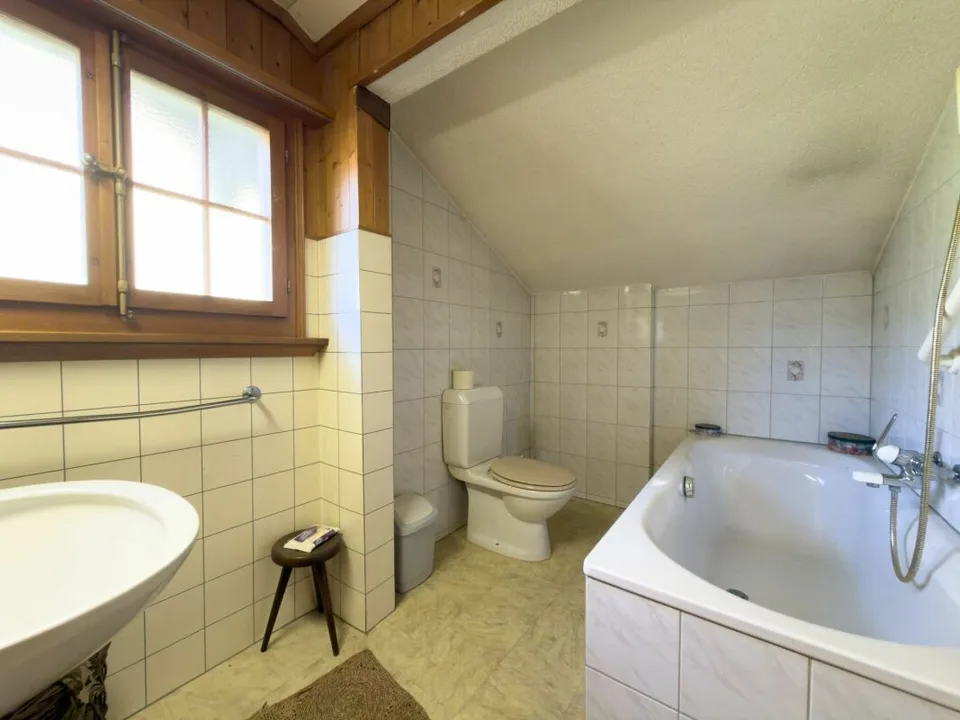 Chalet affascinante con grande potenziale su un grande terreno – foto 10 di 15