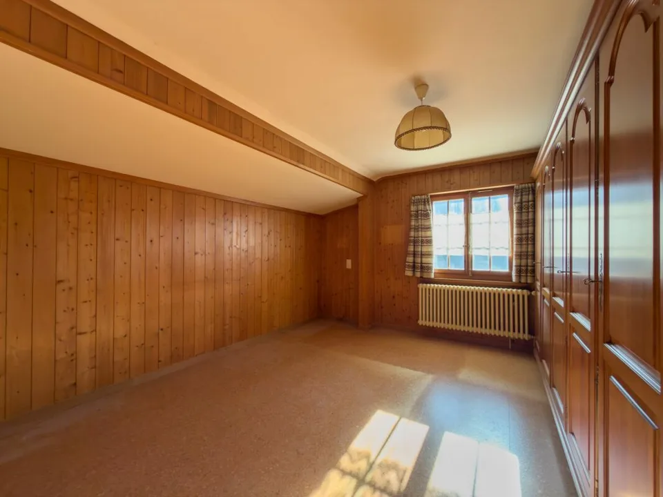 Chalet affascinante con grande potenziale su un grande terreno – foto 9 di 15