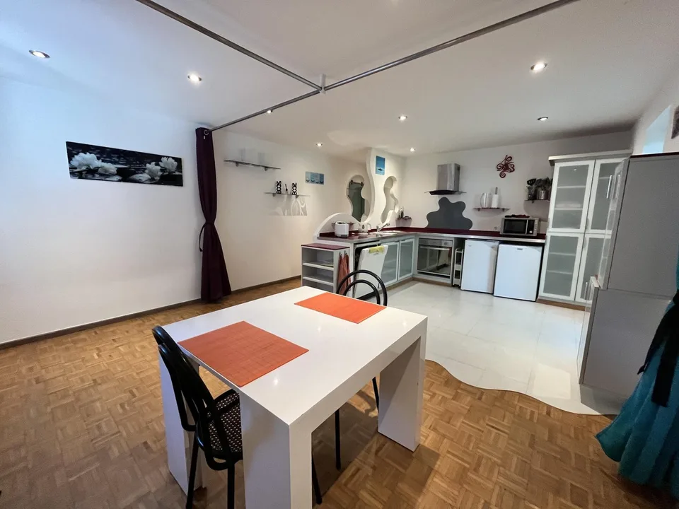 Pregny-Chambésy - 3 pièces meublé de 55 m² avec véranda et jardin - Calme absolu