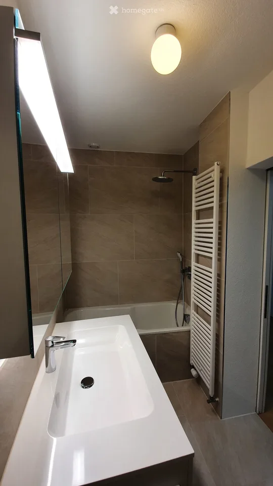 Appartement de 3,5 pièces rénové dans un style soigné au cœur de Zurich