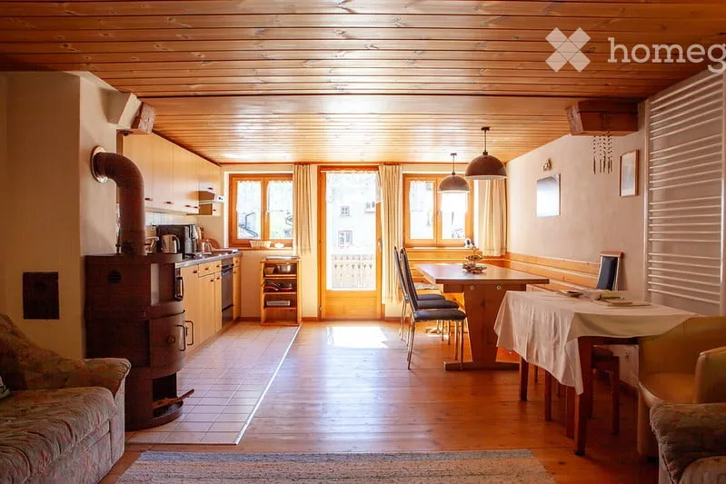 Affascinante casa a schiera 4.5 locali a Hinterrhein GR – – foto 3 di 8