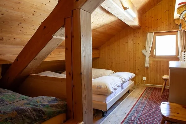Affascinante casa a schiera 4.5 locali a Hinterrhein GR – – foto 7 di 8