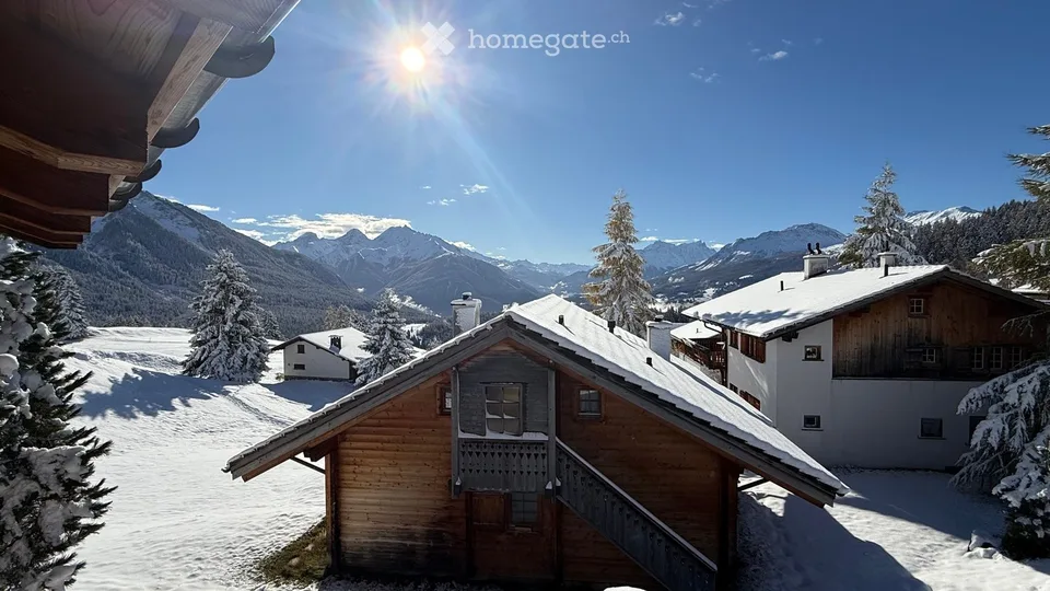 Charmante 3-Zimmer-Dachwohnung in Lenzerheide/ Sporz – Naturparadies mit Bergpanorama