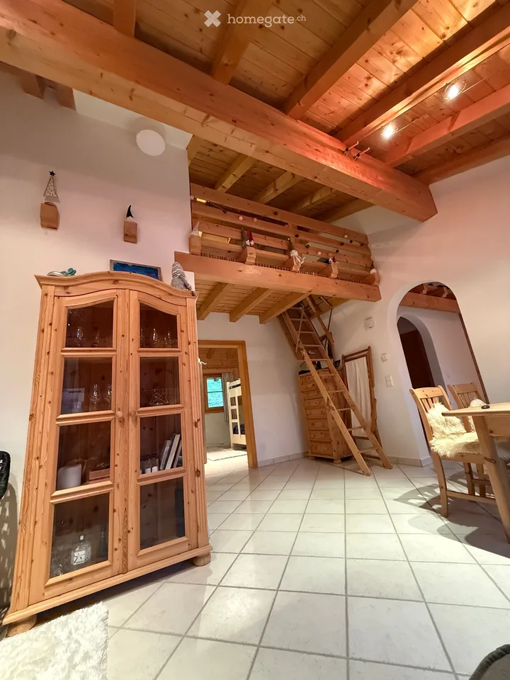 Charmante 3-Zimmer-Dachwohnung in Lenzerheide/ Sporz – Naturparadies mit Bergpanorama