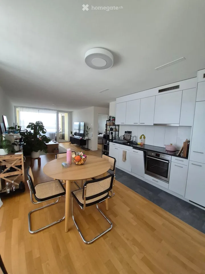 Helle 2.5 Zimmer Wohnung mit 94.5 m² direkt am Bahnhof Aarburg, ab 01.11.2026
