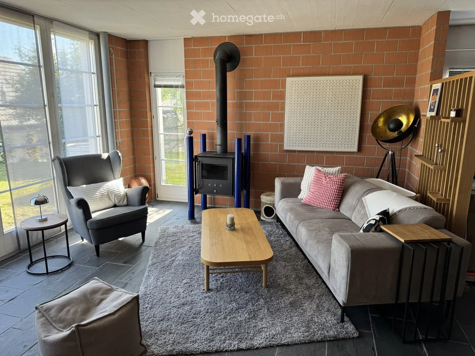 Grosszügige familienfreundliche 4.5-Zimmer-Maisonettewohnung mit Garten in Seon