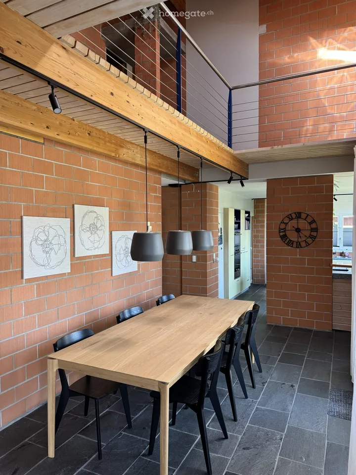 Grosszügige familienfreundliche 4.5-Zimmer-Maisonettewohnung mit Garten in Seon