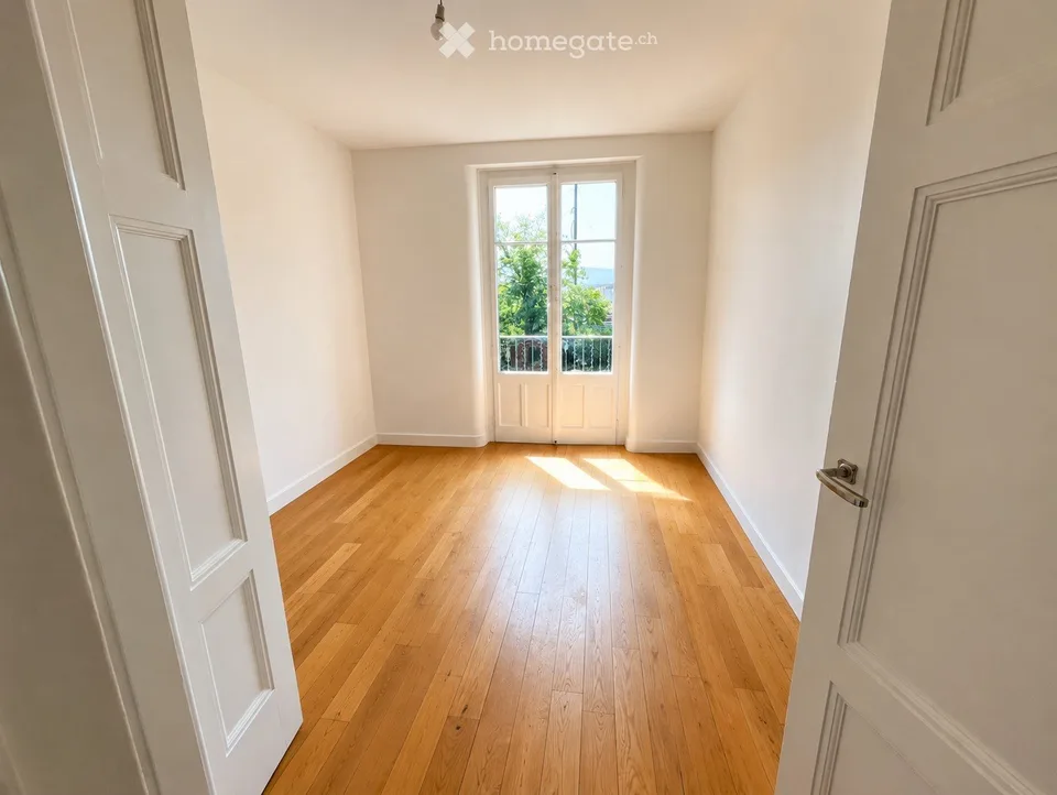 Detached house with 6 rooms for rent in Avully