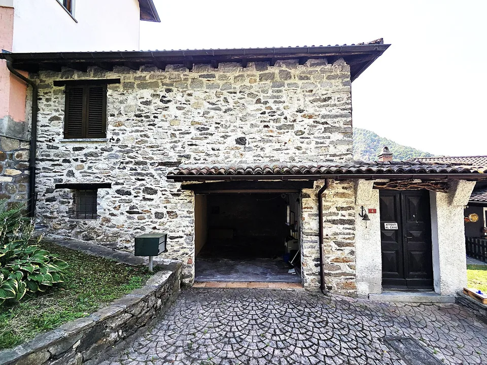 Incantevole casa di 6.5 locali + rustico a Pianezzo – foto 17 di 21