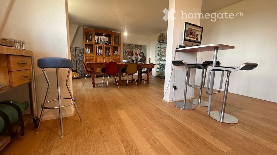 Right in the middle: Spacious 5.5-room apartment – ideal for shared flat
