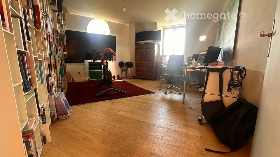 Right in the middle: Spacious 5.5-room apartment – ideal for shared flat