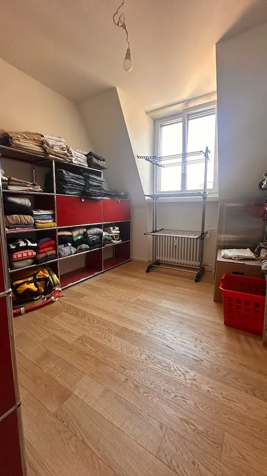 Right in the middle: Spacious 5.5-room apartment – ideal for shared flat