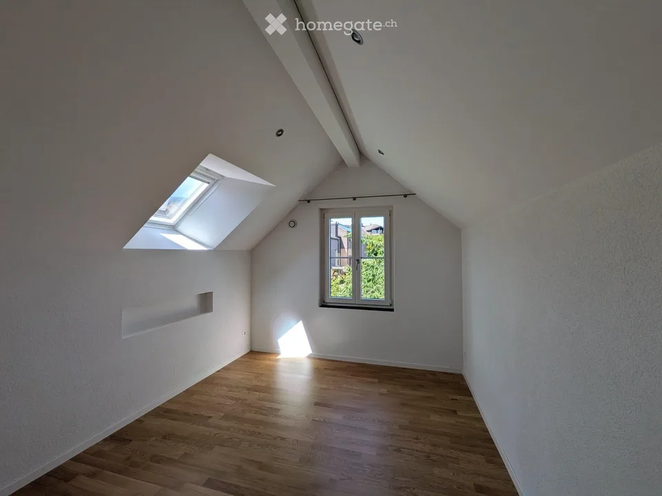 4.5-room semi-detached house in Hinteregg – Nature, garden, and city proximity combined