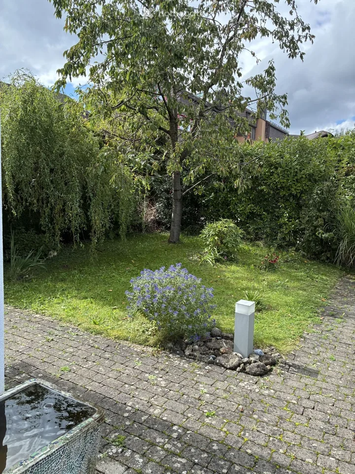 4.5-room semi-detached house in Hinteregg – Nature, garden, and city proximity combined