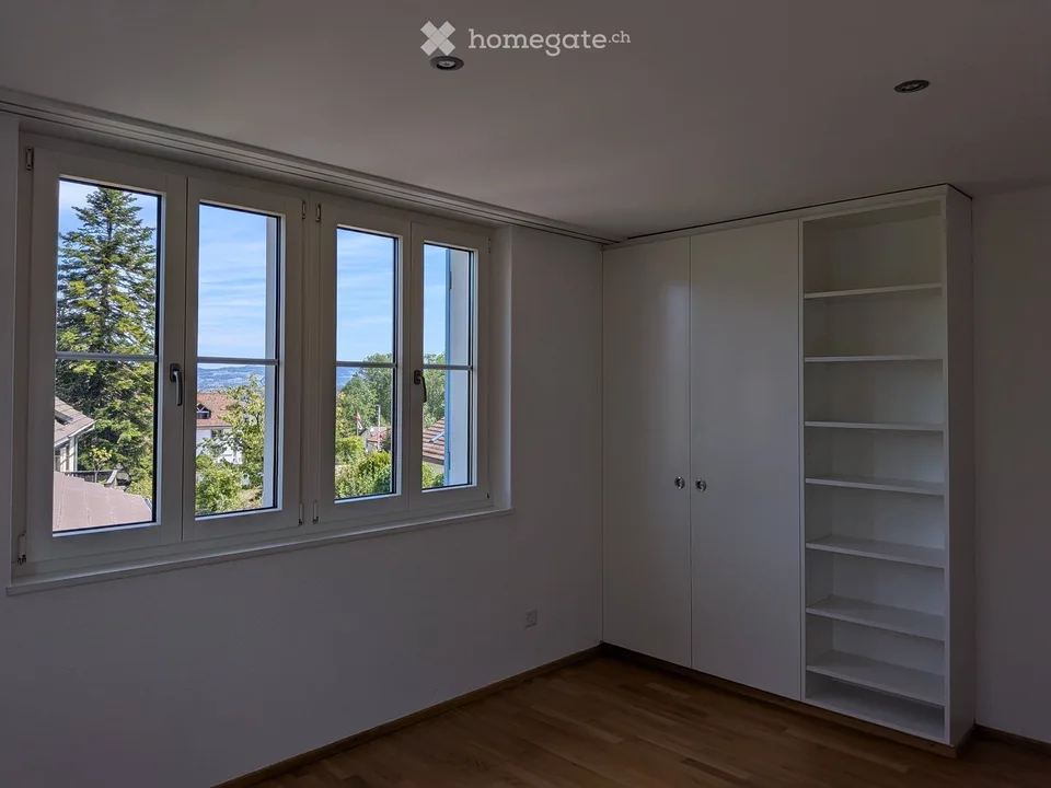 4.5-room semi-detached house in Hinteregg – Nature, garden, and city proximity combined