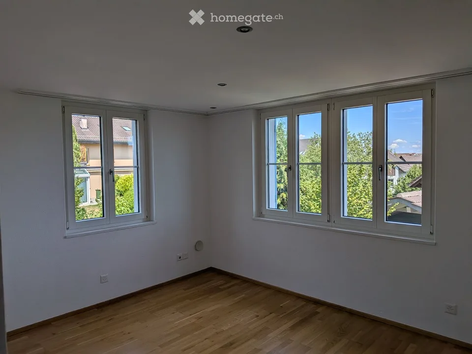 4.5-room semi-detached house in Hinteregg – Nature, garden, and city proximity combined