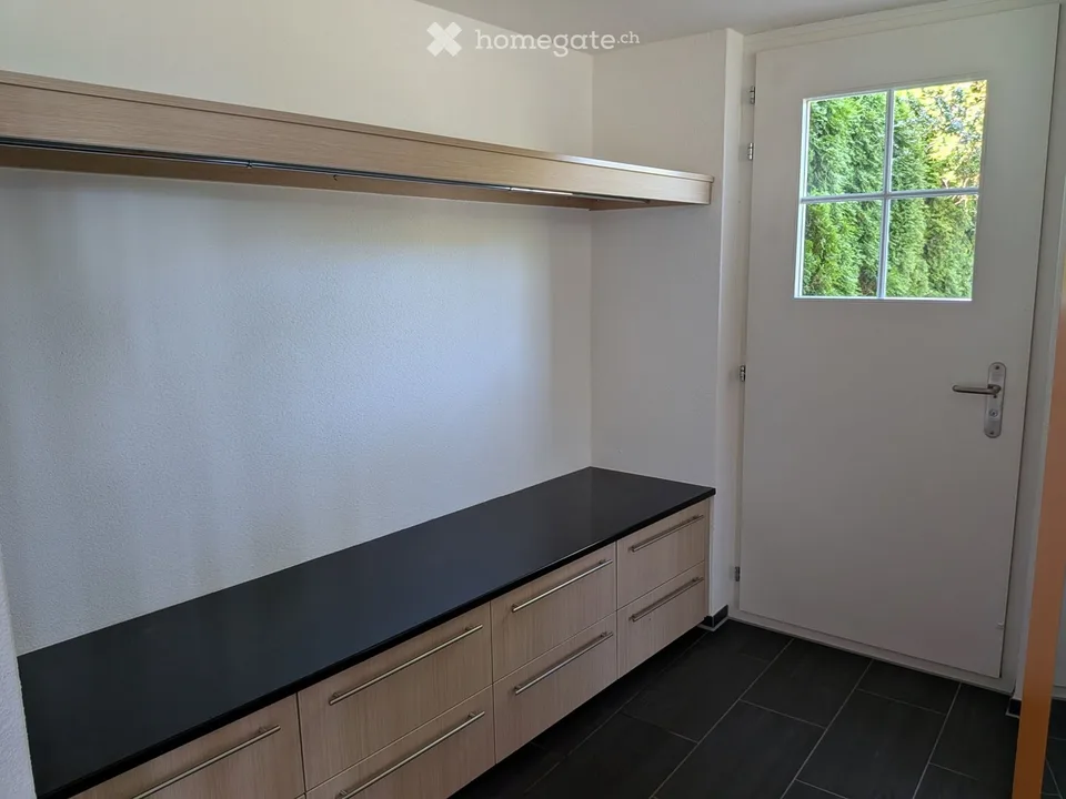 4.5-room semi-detached house in Hinteregg – Nature, garden, and city proximity combined