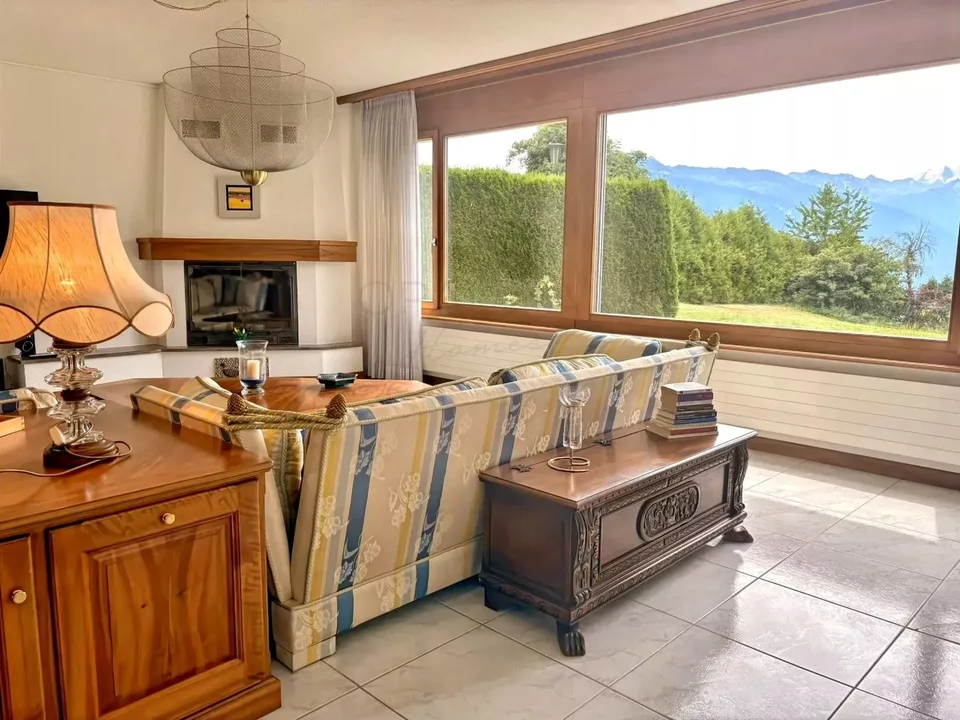 Charmant chalet avec vue sur la montagne à Crans-Montana – photo 3 sur 24