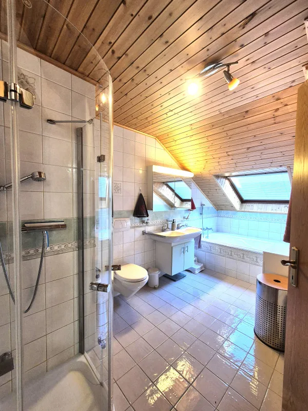 Casa a schiera di 4,5 locali, pannelli solari, con terrazza e garage – foto 11 di 26