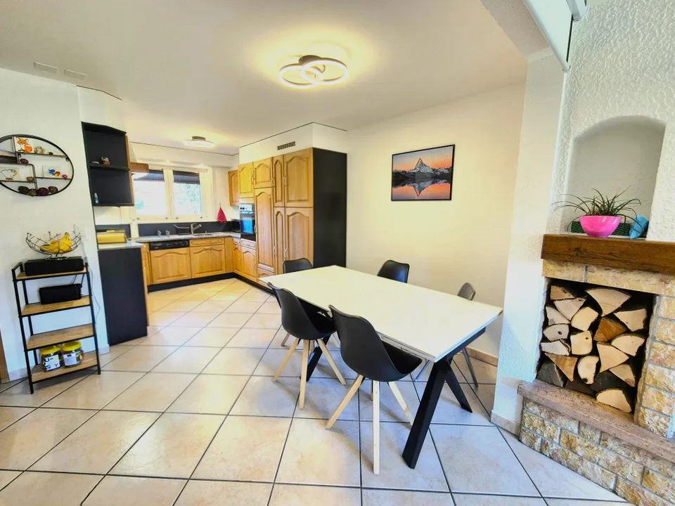 Casa a schiera di 4,5 locali, pannelli solari, con terrazza e garage – foto 8 di 26