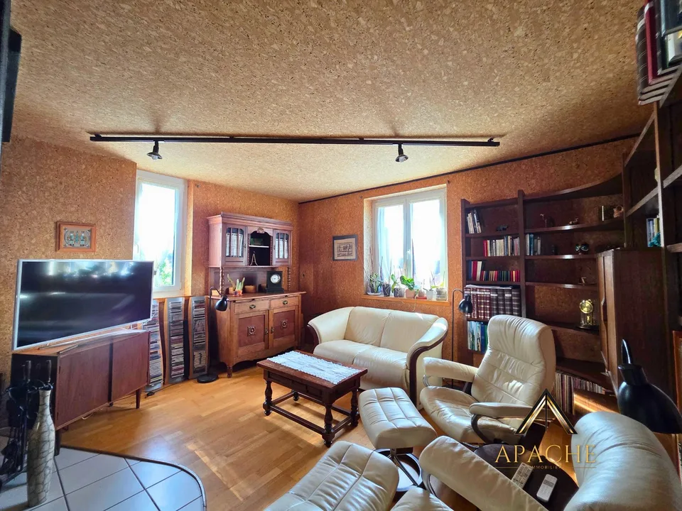 Ein Apartment mit Charakter und großzügigen Räumen – Foto 3 von 22