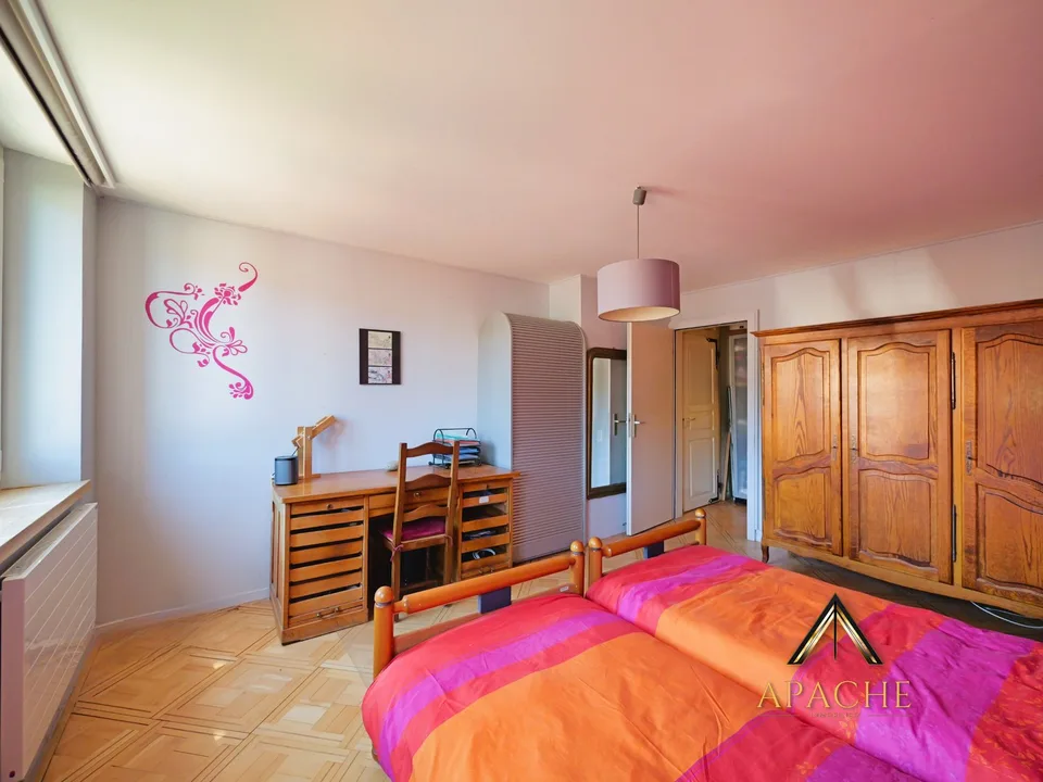 Ein Apartment mit Charakter und großzügigen Räumen – Foto 5 von 22